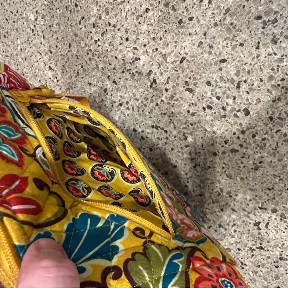Vera Bradley  Crossbody Bag - Picture 3 of 7